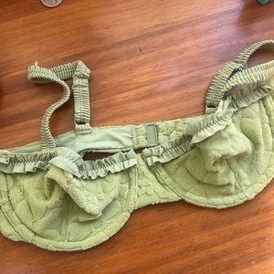 AMELIA FRILLED UNDERWIRE TOP blackbough swim